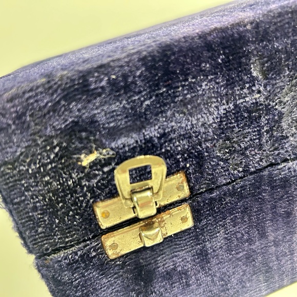 Vintage Silver Plated Cordial Goblets Pair Etched Grape Pattern w Velvet Box - Picture 13 of 15